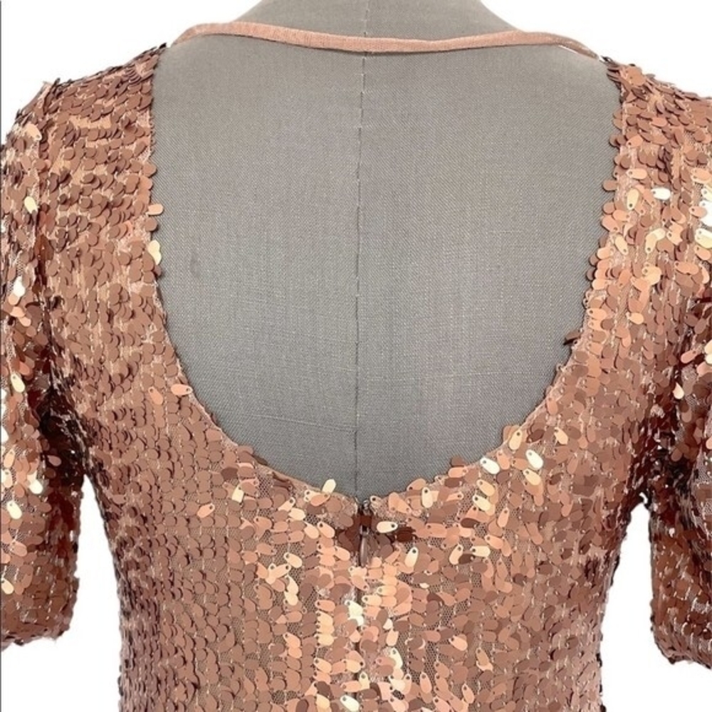 ARK & CO Rose Gold Sequin Bodycon Dress Size 4 Open Back Short Sleeve NWT - Picture 9 of 11